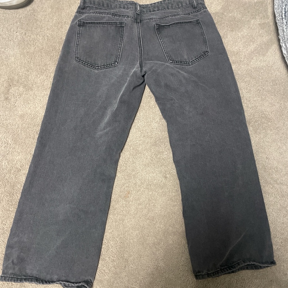 Women’s grey blue jeans